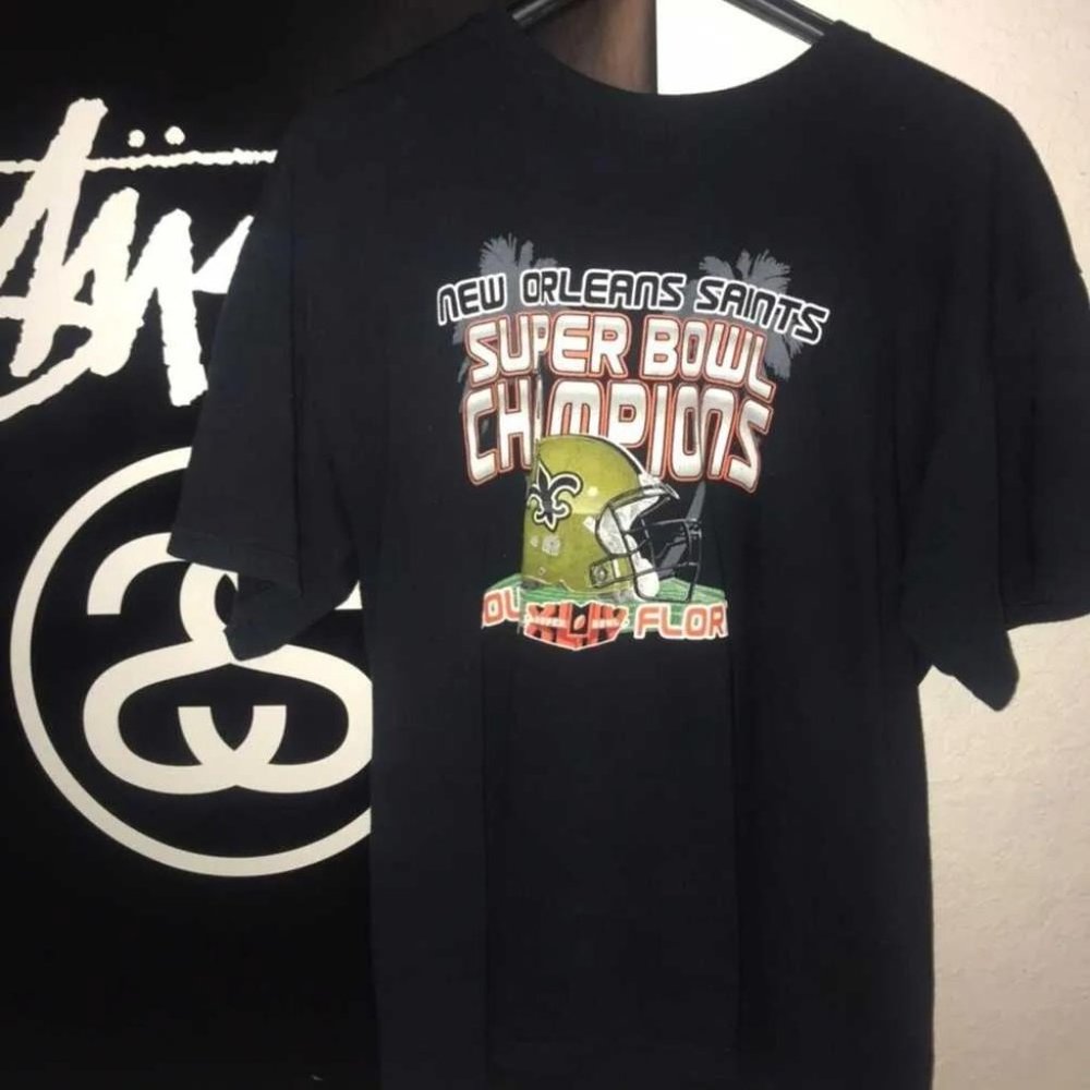 NFL × Streetwear × Vintage Vintage New Orleans Saints Champion Shirt